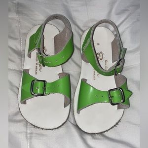 GUC San-Sunn sandals lime green toddler sz. 8